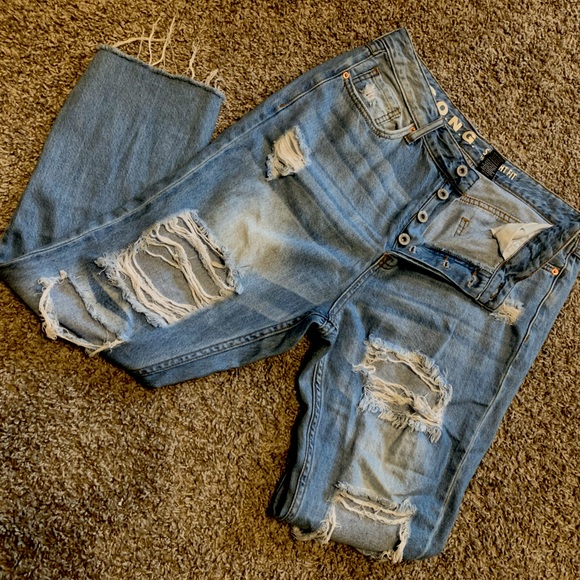 Women’s Distressed Jeans - Picture 3 of 4